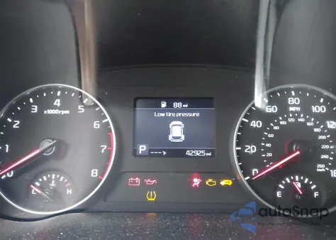 2023 Kia Seltos Lx z USA, uszkodzony, nr VIN KNDEPCAAXP7387135